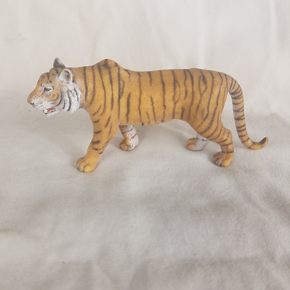 Schleich Tiger Figurine 2007 Realistic Wildlife Animal Toy Model 14369 Orange